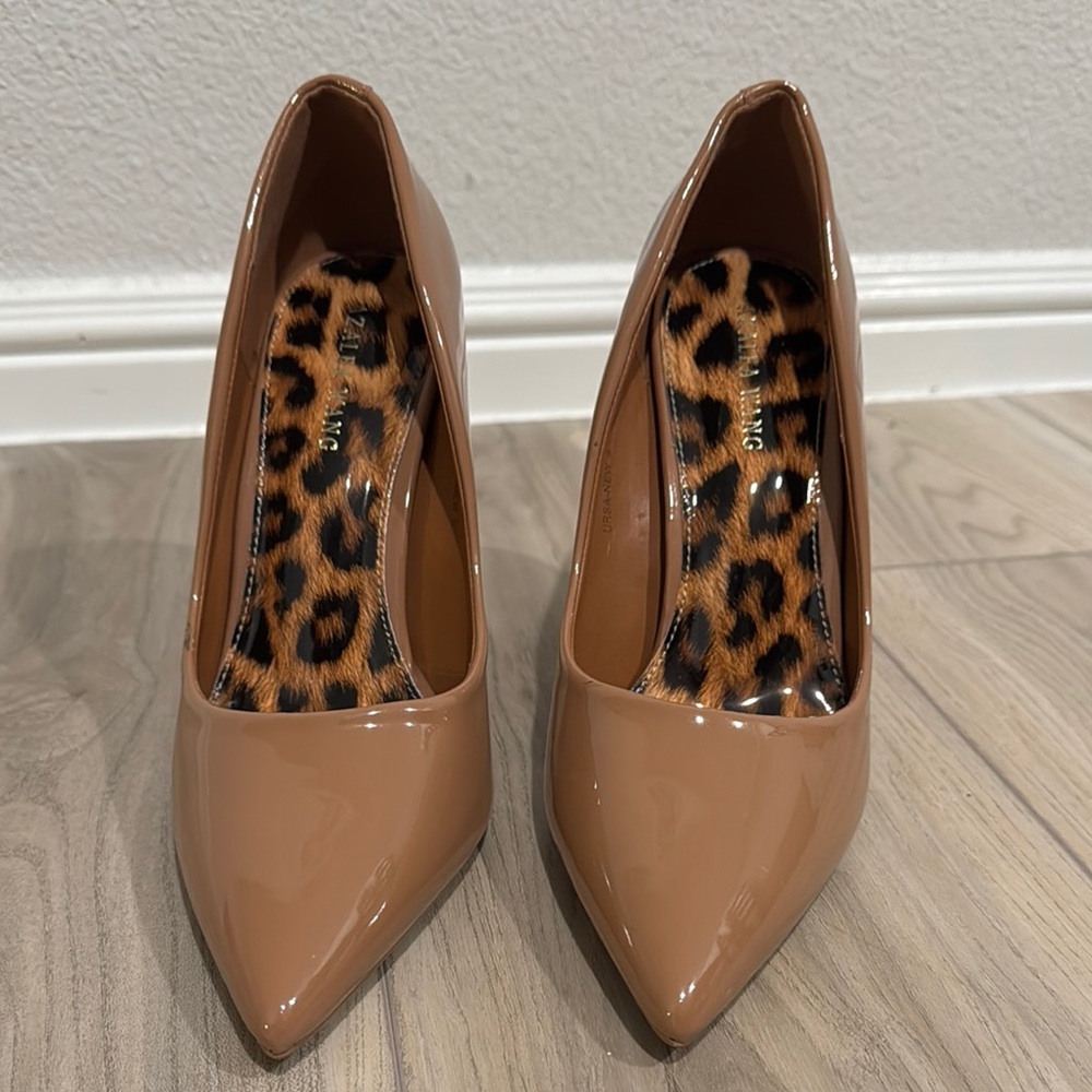 Tan Stiletto Heels with Pointed Toe and Leopard Print Lining